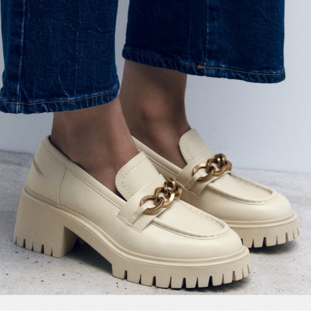 ZARA Off White Chunky Chain Accent AirFit Insole Lug Loafers US8